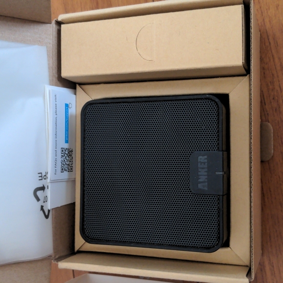 Anker Bluetooth speaker model A7908 - Picture 5 of 6